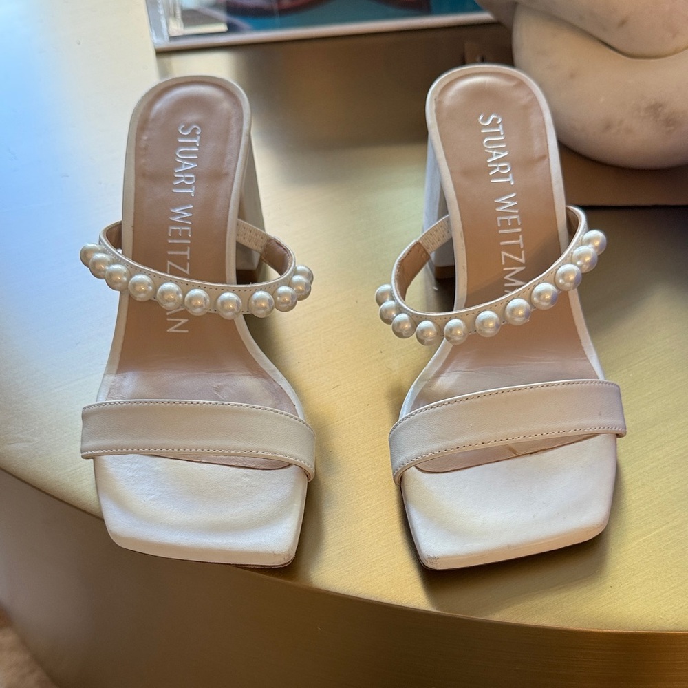 Stuart Weitzman Goldie block slide